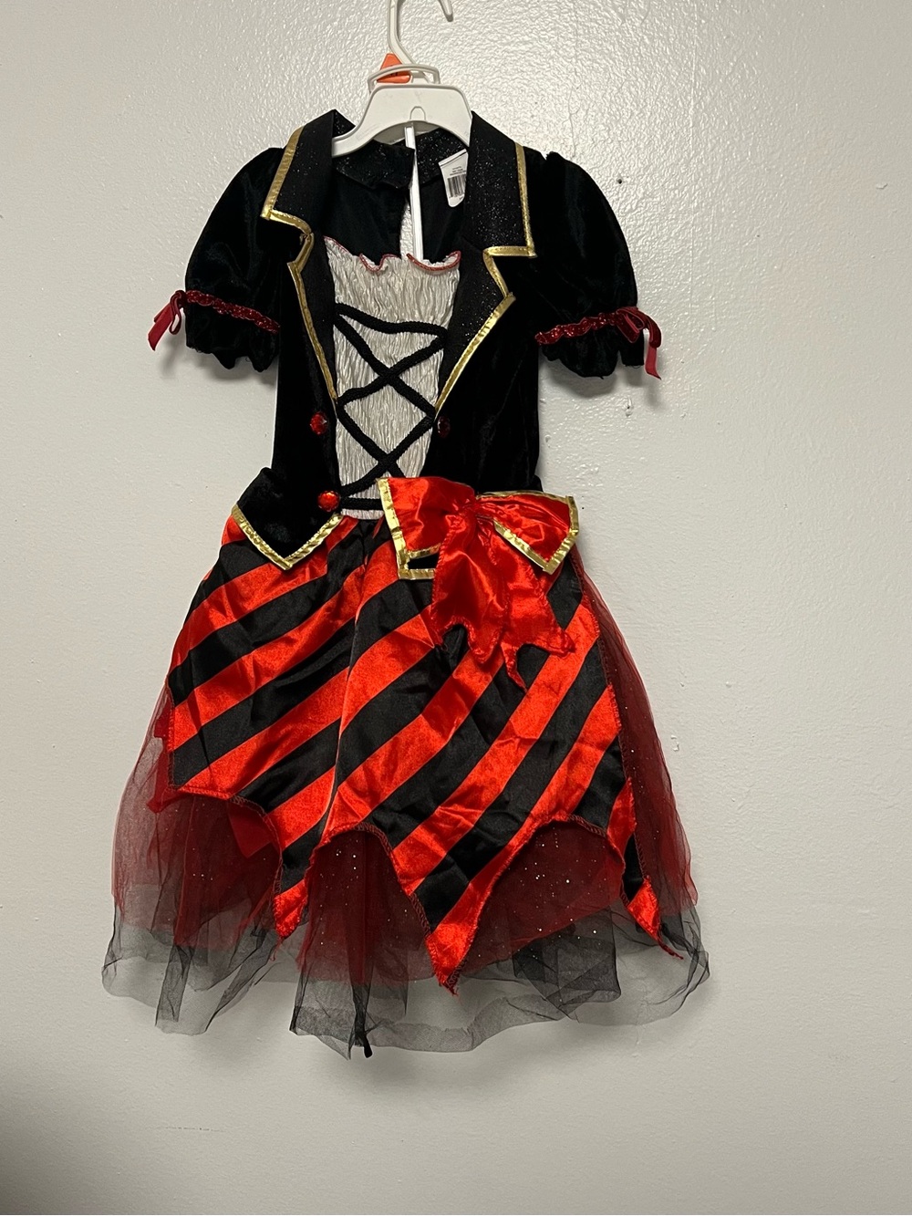 Kids Red and Black Pirate Dress Costume with Gold Trim Girl S(4-6)